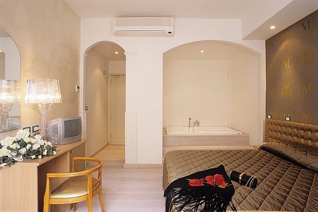 M Glamour Hotel Gabicce Mare Ngoại thất bức ảnh